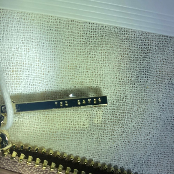 TED BAKER LONDON Jorjana Flower Eyelet Leather Zip Card Holder - Picture 11 of 11